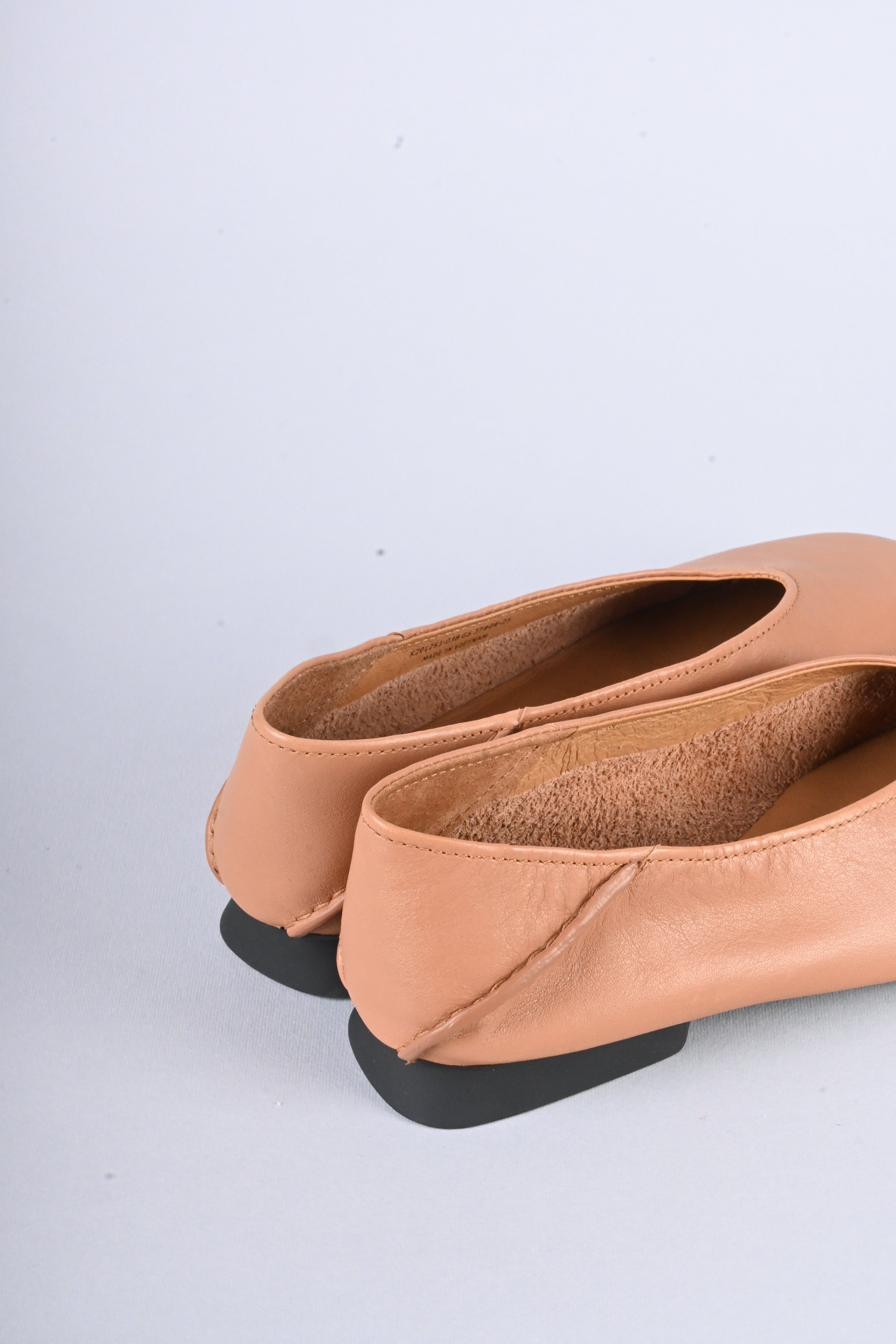 CASIMIRA NUDE camper