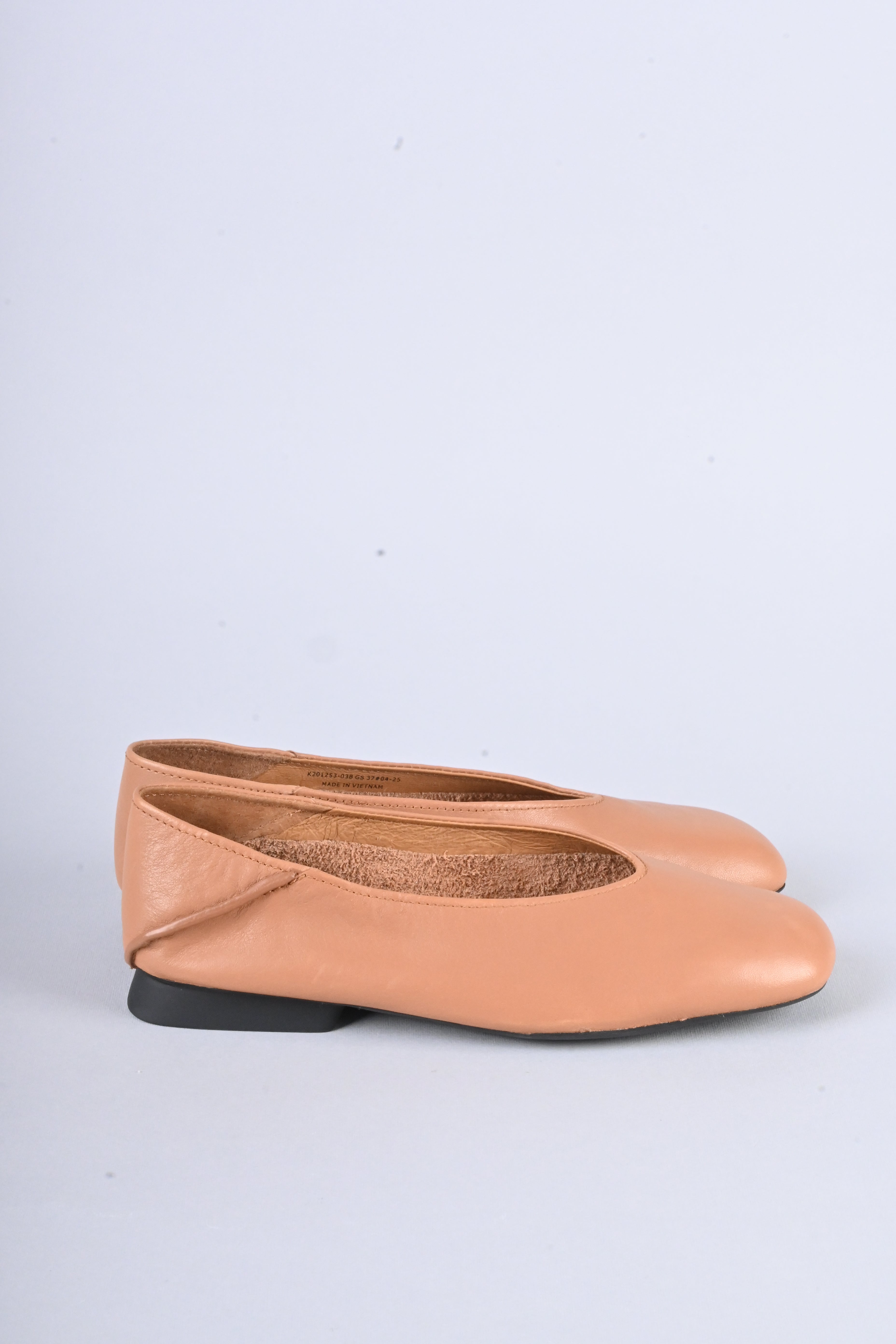 CASIMIRA NUDE camper