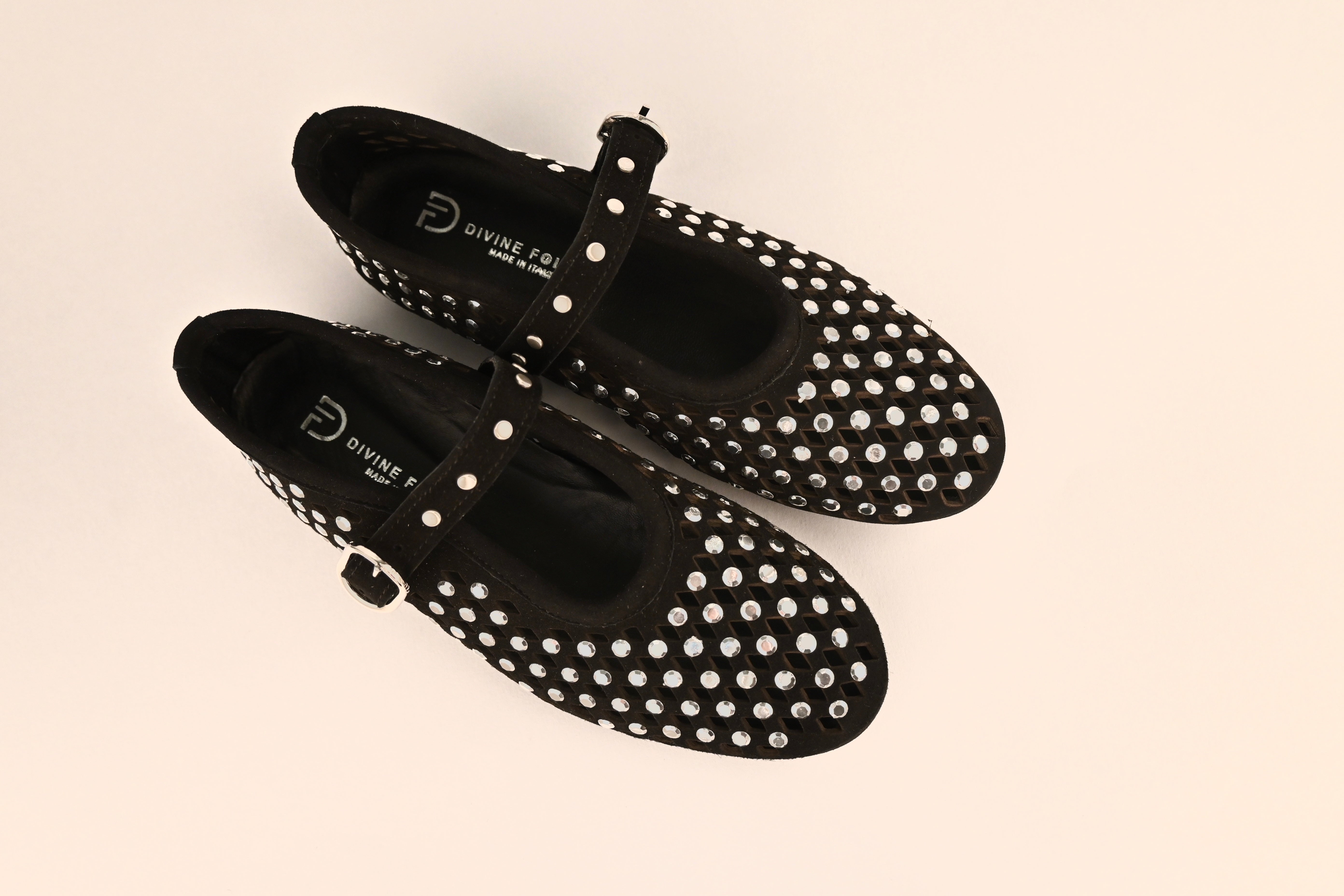 SALO6 BLACK STRASS