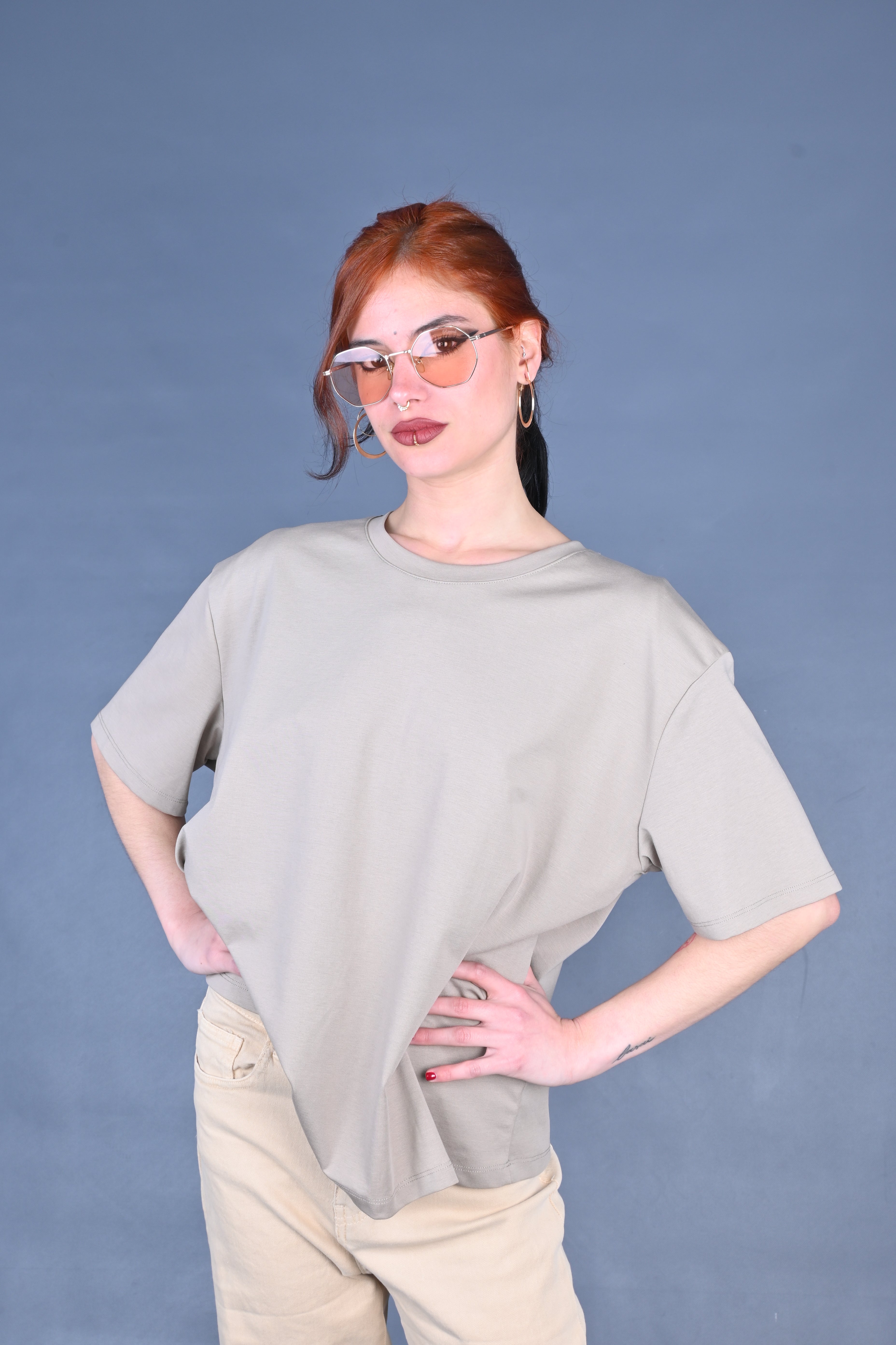 TSHIRT CON SPALLINA ECRÚ ESS250147